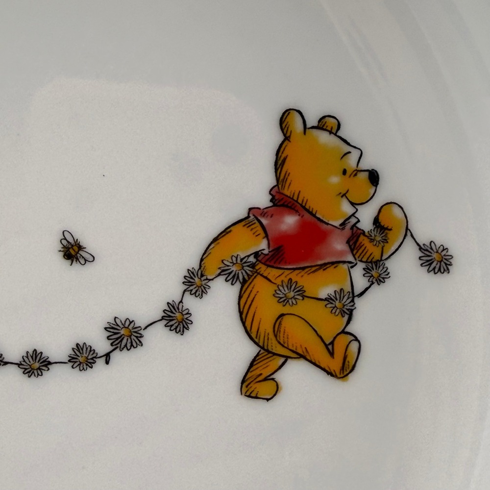 Disney Winnie the Pooh Pasta Bowl White 8.5" Good Daisy Bee Ceramic - Picture 2 of 9